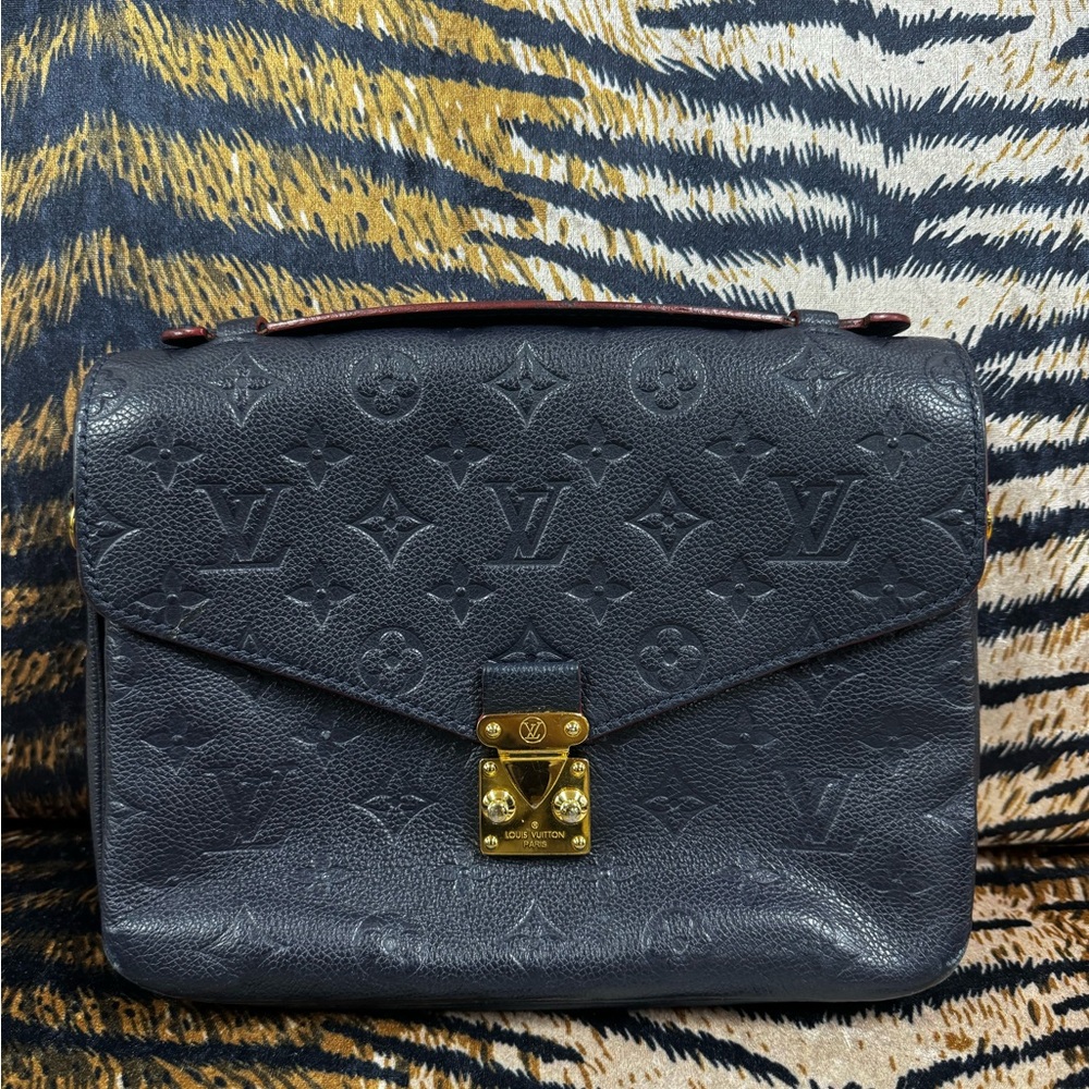 Louis Vuitton Pochette Métis MM Empnoir
